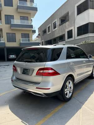 A picture of 2012 ML350