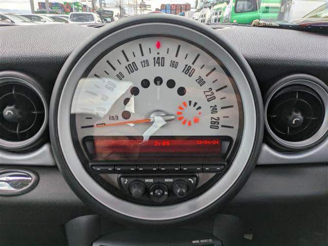 A picture of MINI COOPER 2013 MODEL BMW MAKE 0757913971 0701787089 WhatsApp