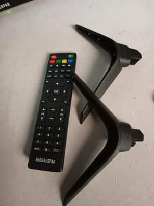 A picture of GLOBALSTAR frameless 32 Inches digital flat tv Ac Dc on