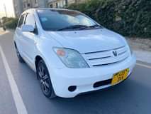 A picture of TOYOTA IST