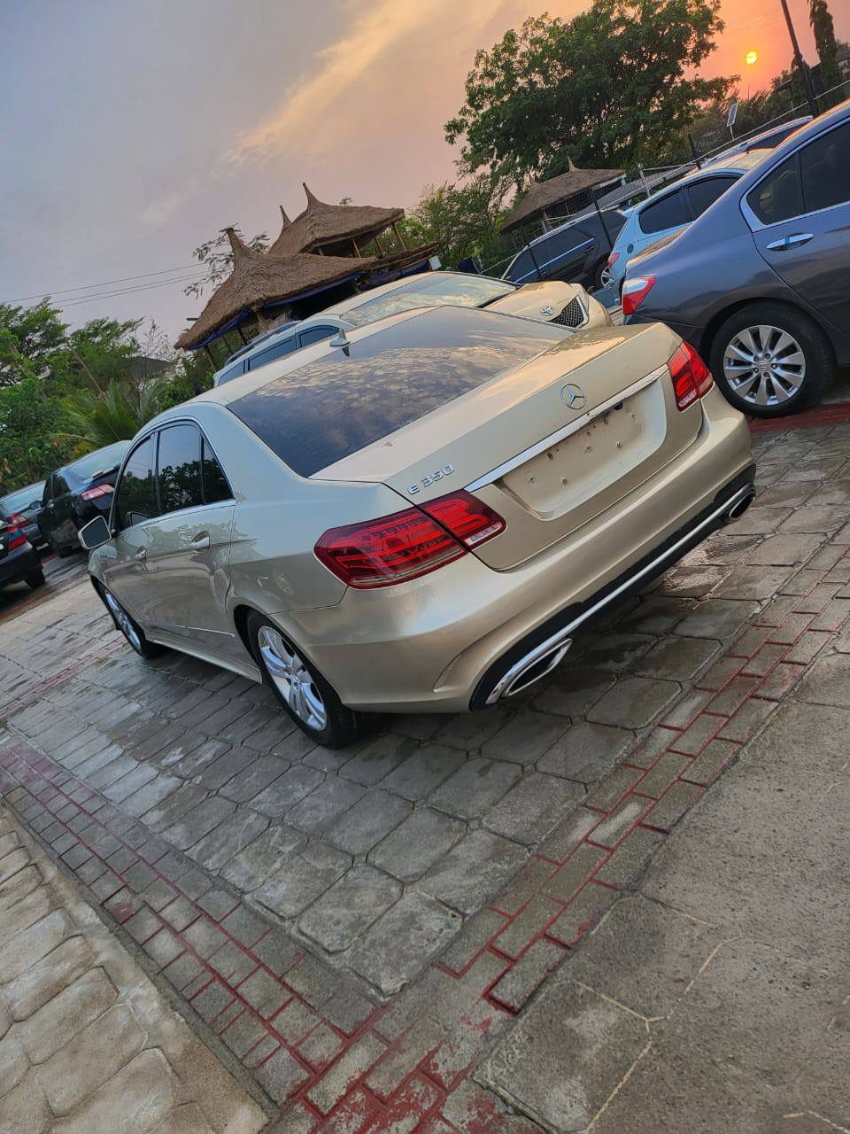 A picture of Distress Super clean 2011 Mercedes Benz E350 with super sound