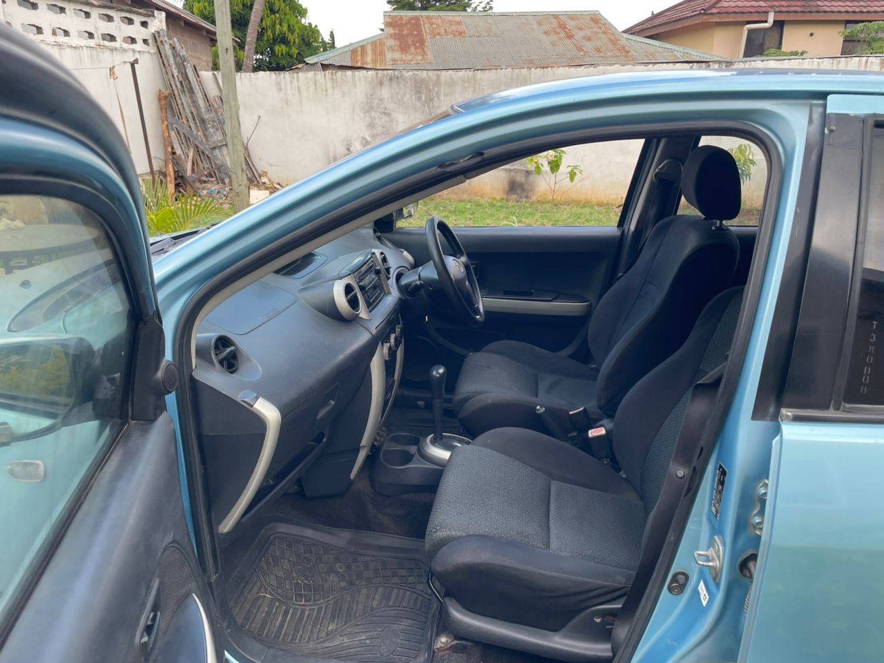 A picture of Toyota ist
