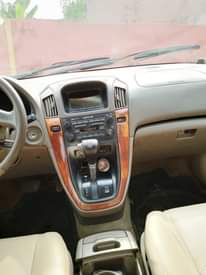 A picture of Lexus 300