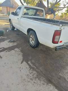 used nissan hardbody