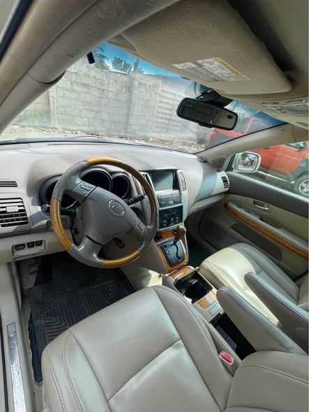 A picture of PRICE DROP 2007 RX350 full option Few months used but