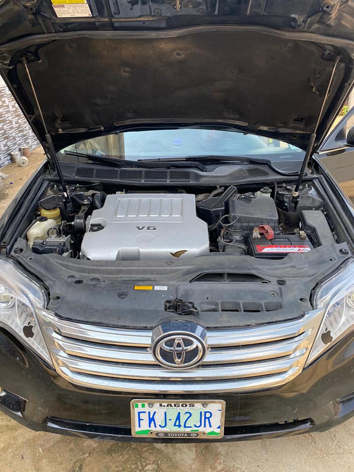 A picture of Toyota Avalon 2013 model