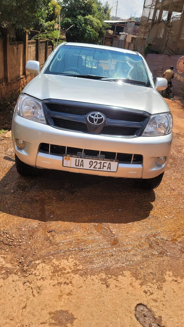 toyota hilux vigo