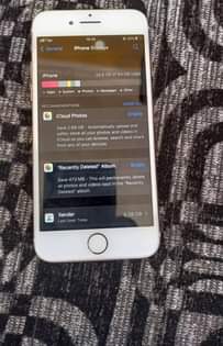 A picture of Iphone 8 plain