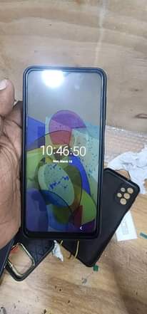 A picture of a12 samsung
