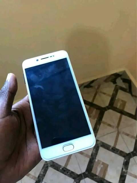 A picture of Vivo Y67