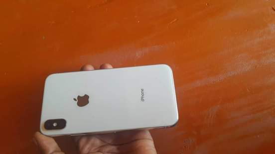 A picture of Iphone c