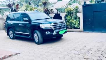 A picture of Belgium escape 2018 on belt Land cruiser with complete documents