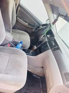 A picture of AC chillingvery silent engine and smooth gear 2005 Corolla going