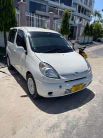 A picture of Toyota funcargo BK Engine 1Nz Cc 1290 Full Aircondition unaganda