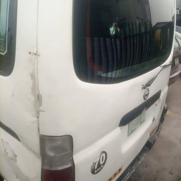 A picture of Nissan Hummer Bus