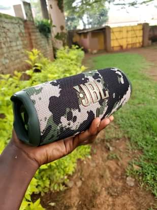 A picture of Jbl charge 5