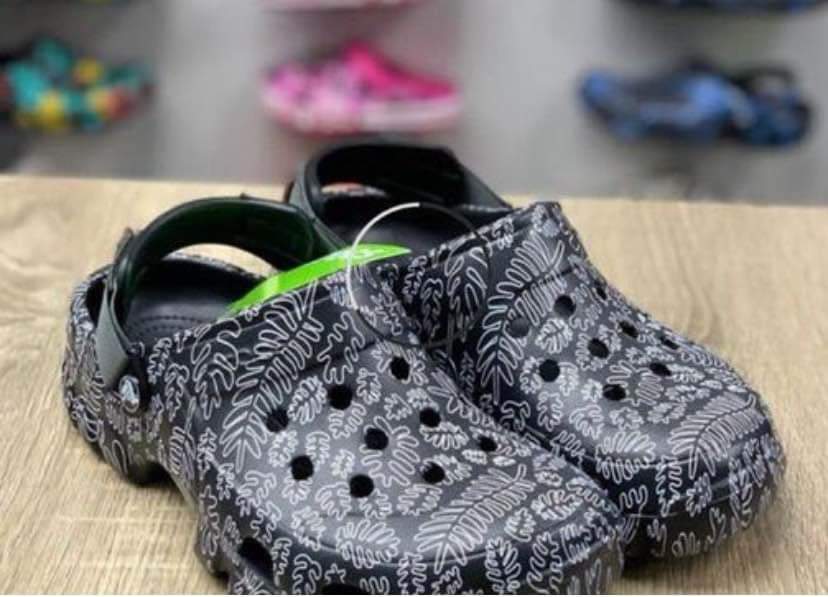 crocs