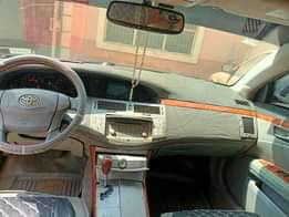 A picture of 2006 Toyota avalon shop available super clean And intact pls