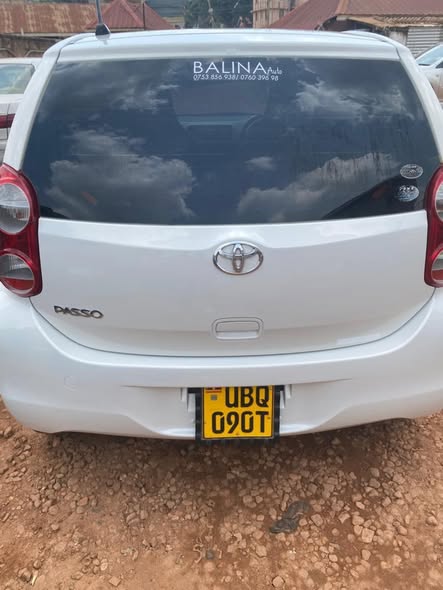 A picture of Toyota passo