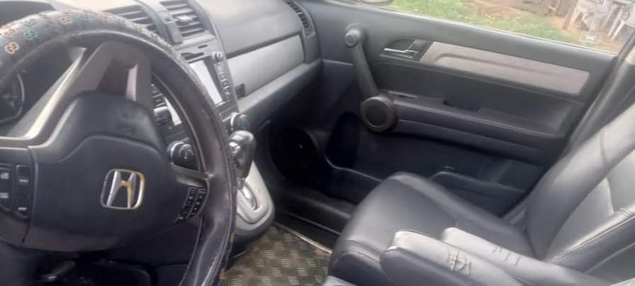 A picture of Act fast 010 Honda CR V First body pan Engine
