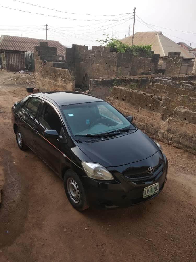 A picture of Toyota Yaris manual