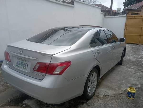 A picture of Purely Dealers Market Please Read Carefully Lexus ES350 2008 No