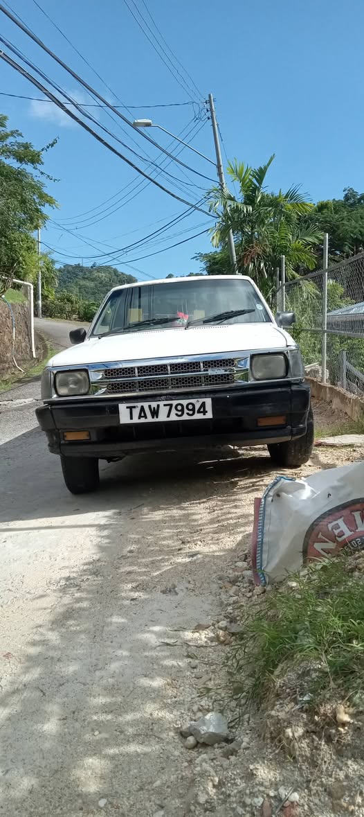 mazda b1600