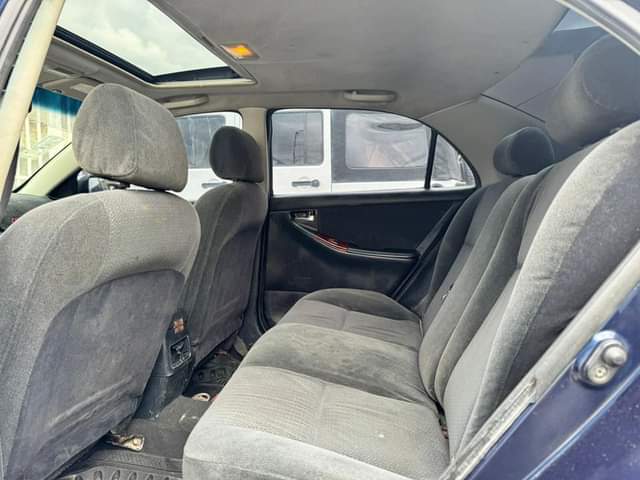 A picture of 04 COROLLA SPORT 4M