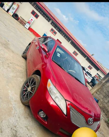 A picture of Toyota Camry 08