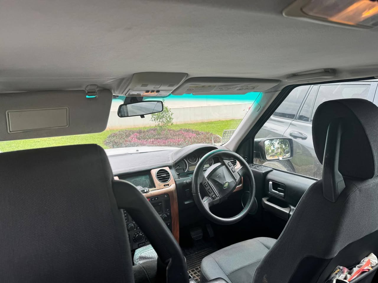 A picture of Discovery 3 Land Rover