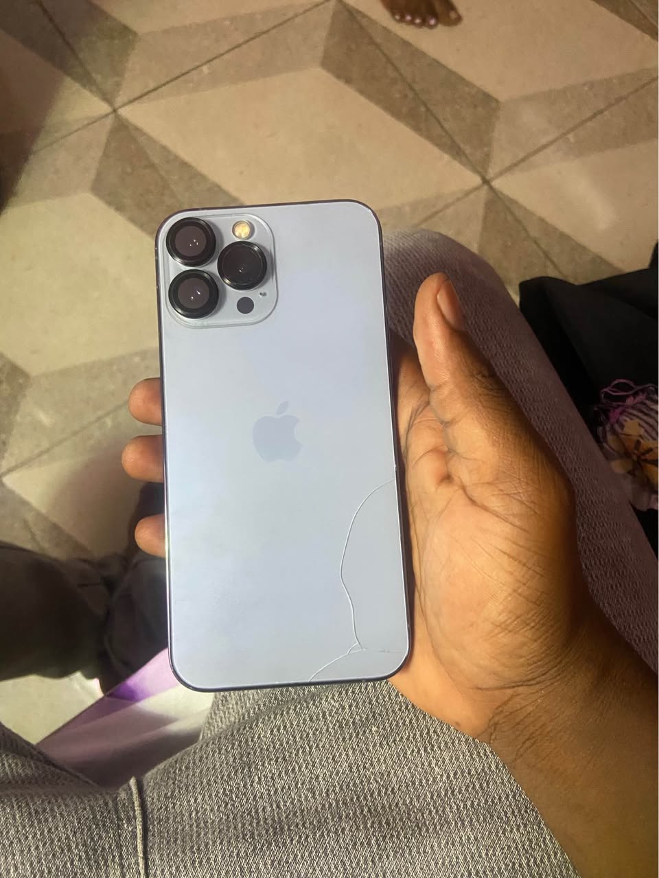A picture of IPhone 13 pro max