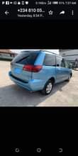 A picture of 2005 Toyota Sienner 3