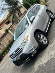 A picture of NEWLY ARRIVED FOREIGN USED 2011 2012 LIMITED EDITION HIGHLANDER KEYLESS