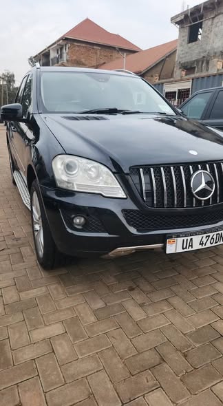 A picture of Mercedes Benz 4matic CDI