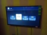 A picture of Tv 40 inch 32 inch
