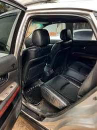 A picture of Lexus RX 330 Model 2006 Engine Gear super sharp AC