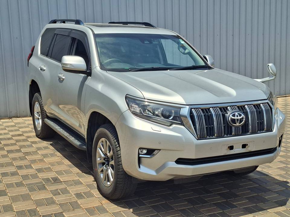 A picture of 2017 Toyota Land Cruiser Prado TX For Sale