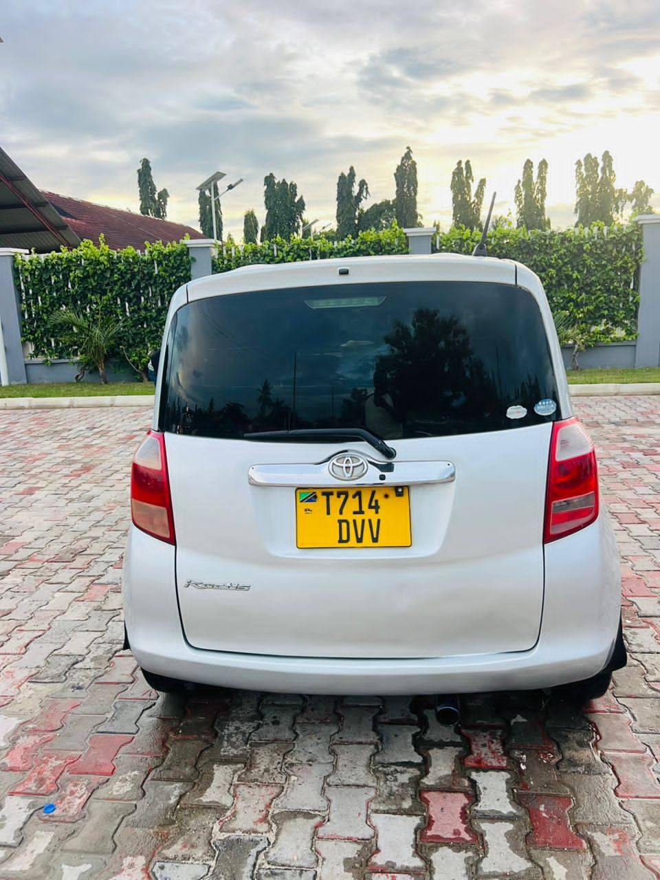 A picture of TOYOTA RACTIS 0685044002