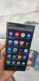 A picture of Galaxy s22 utra for sale pls contact 0652545454 256GB duos