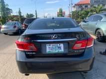 A picture of Lexus es350 Model 2010
