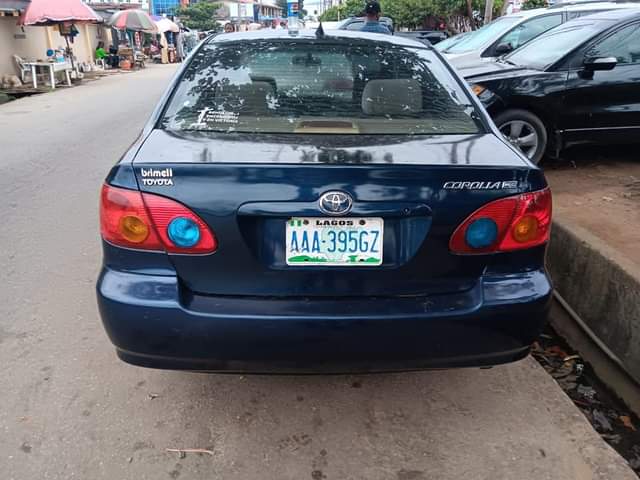 A picture of Toyota corolla 03 04
