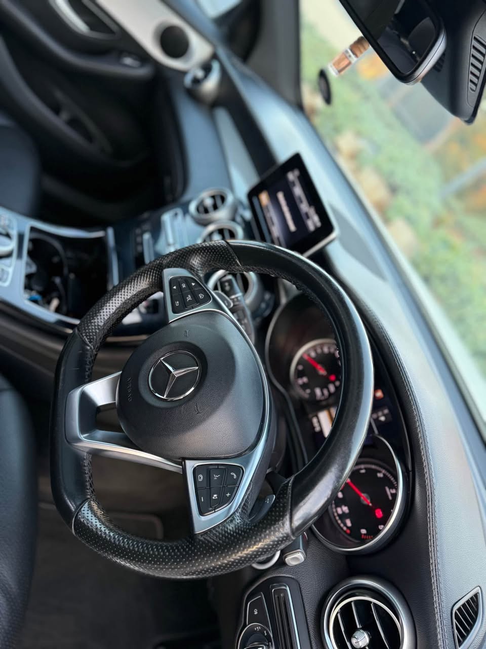 A picture of Mercedes Benz GLC 250