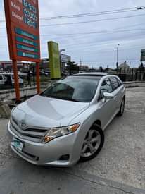 A picture of First body venza 2010