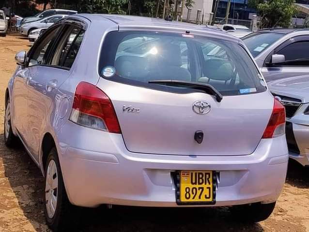 A picture of 2007 TOYOTA Vitz