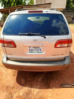 A picture of 2002 Toyota 1000 1000
