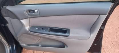 A picture of 2006 Toyota Camry Engine and gear AC is working Location