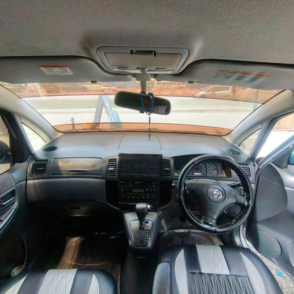 A picture of Toyota spacio