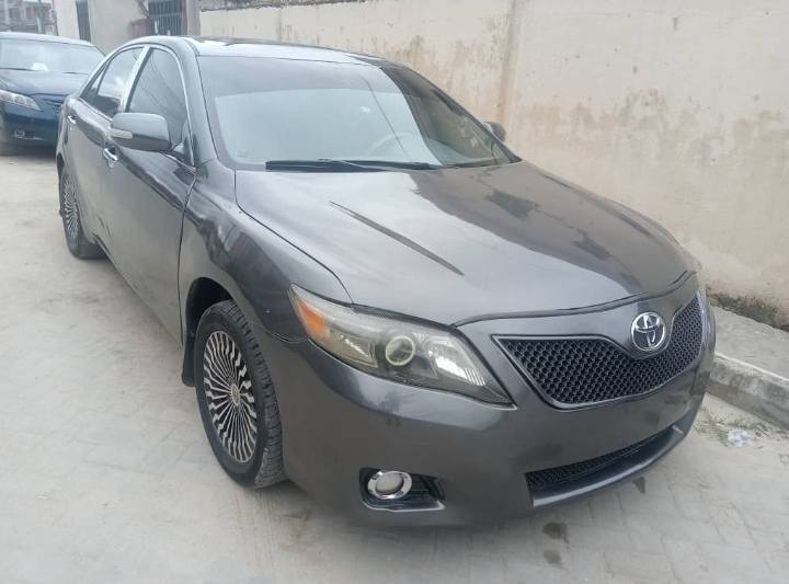 A picture of 07031135291 Camry 08