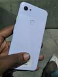 A picture of Google pixel 3a xl