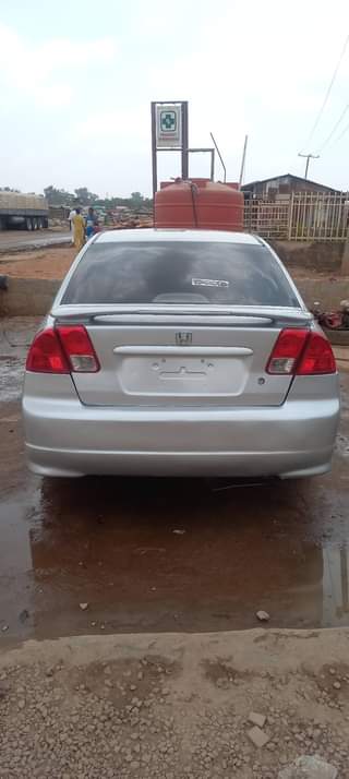 A picture of 05 civic automatic Untampered engine and gear Ac working 1